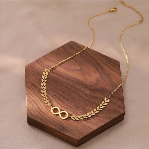 NEW Infinity Symbol Gold Stainless Steel Necklace - Picture 4 of 4